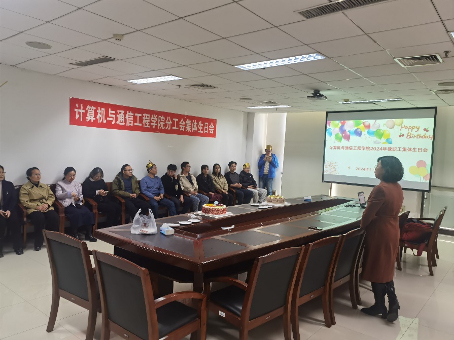 beat365中文唯一官网举办2024年教职工集体生日会